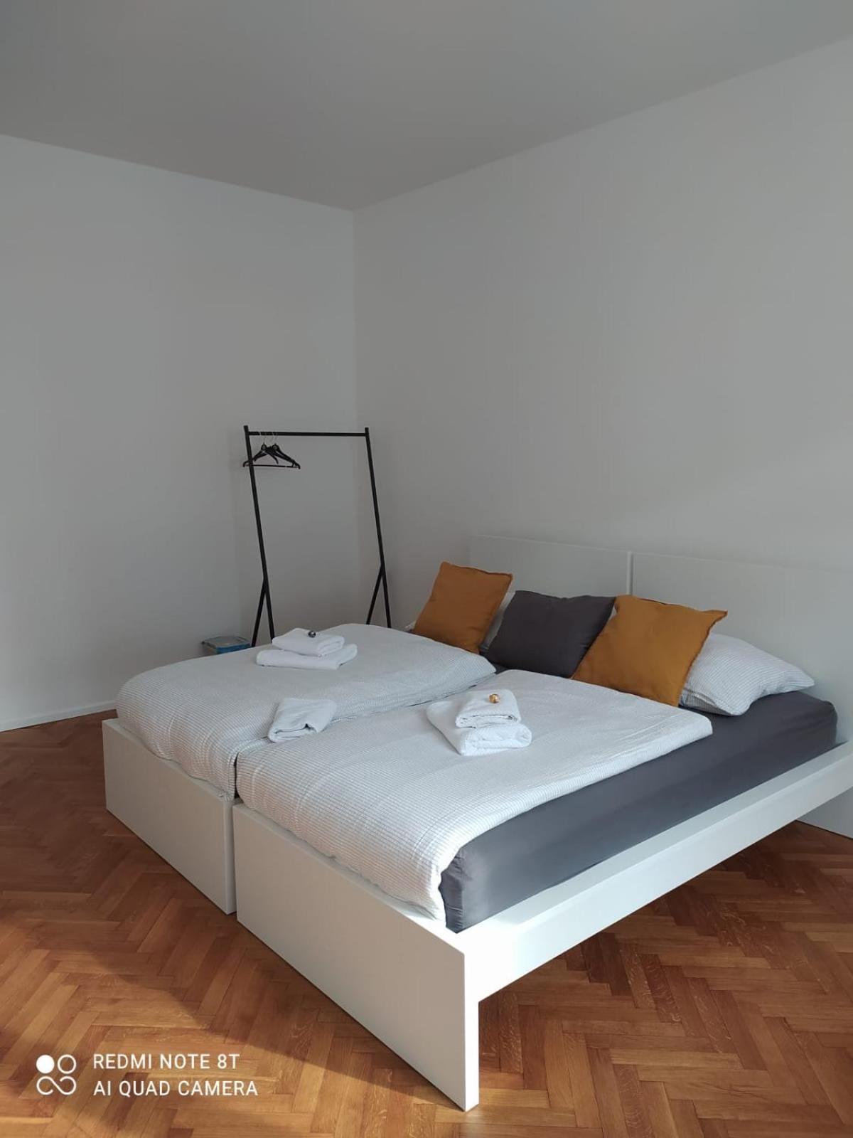 Soukromy Pokoj V Tripokojovem Byte - Private Room In Three Room Flat Brno Exterior photo